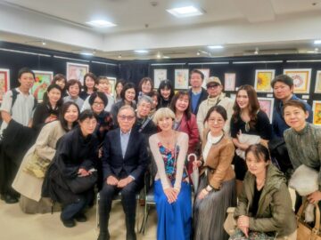 ～色彩の希望III～秋野暢子と希望の輪展が開催されてます -東京新宿の陶芸教室 プロップスアートスクールで陶芸体験-の画像