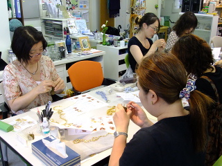 特別レッスン　ビーズアクセサリー -東京新宿の陶芸教室 プロップスアートスクールで陶芸体験-の画像